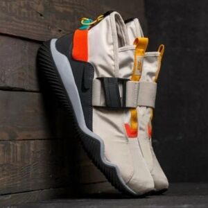 Nike Komyuter SE slip-on sneaker NWOB 8 white